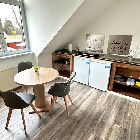 Pension Zum Lindeneck Lübz Eksteriør billede